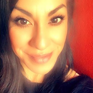 Meet your Posher, Adriane